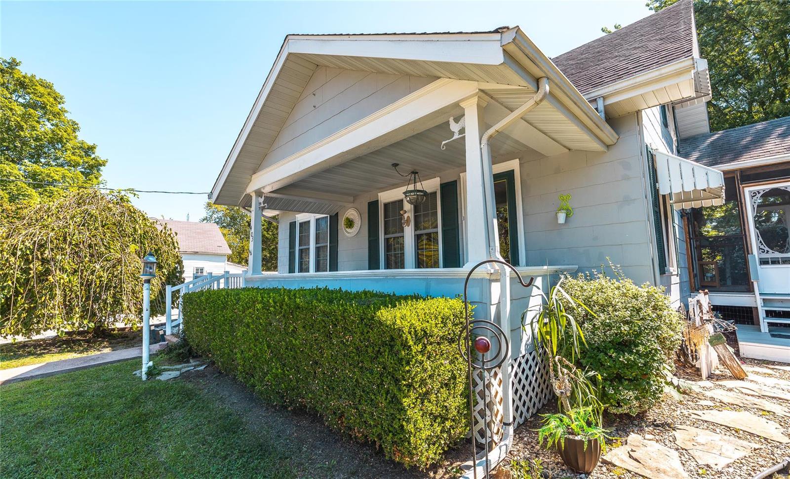 403 W Saint Louis Avenue