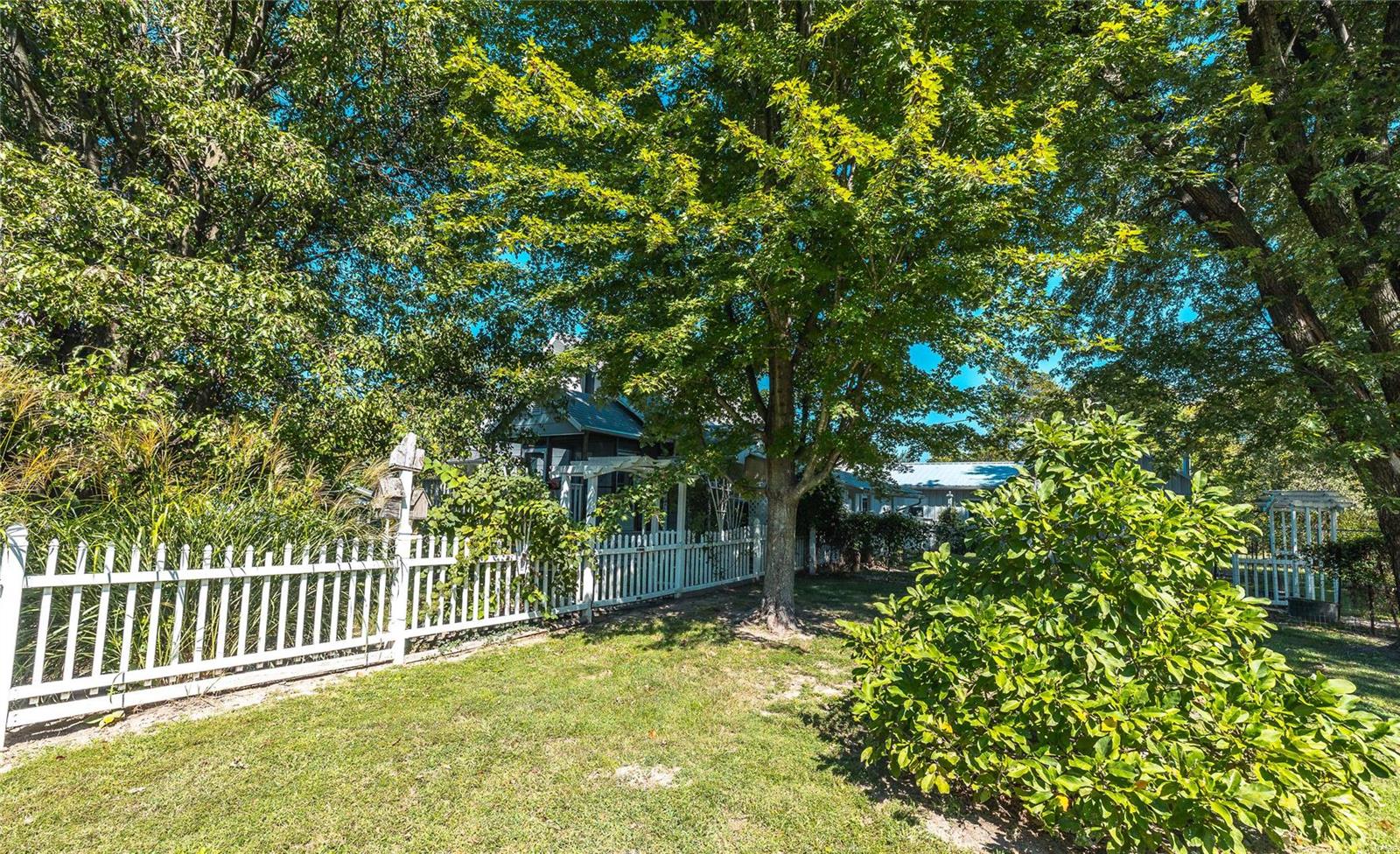 403 W Saint Louis Avenue
