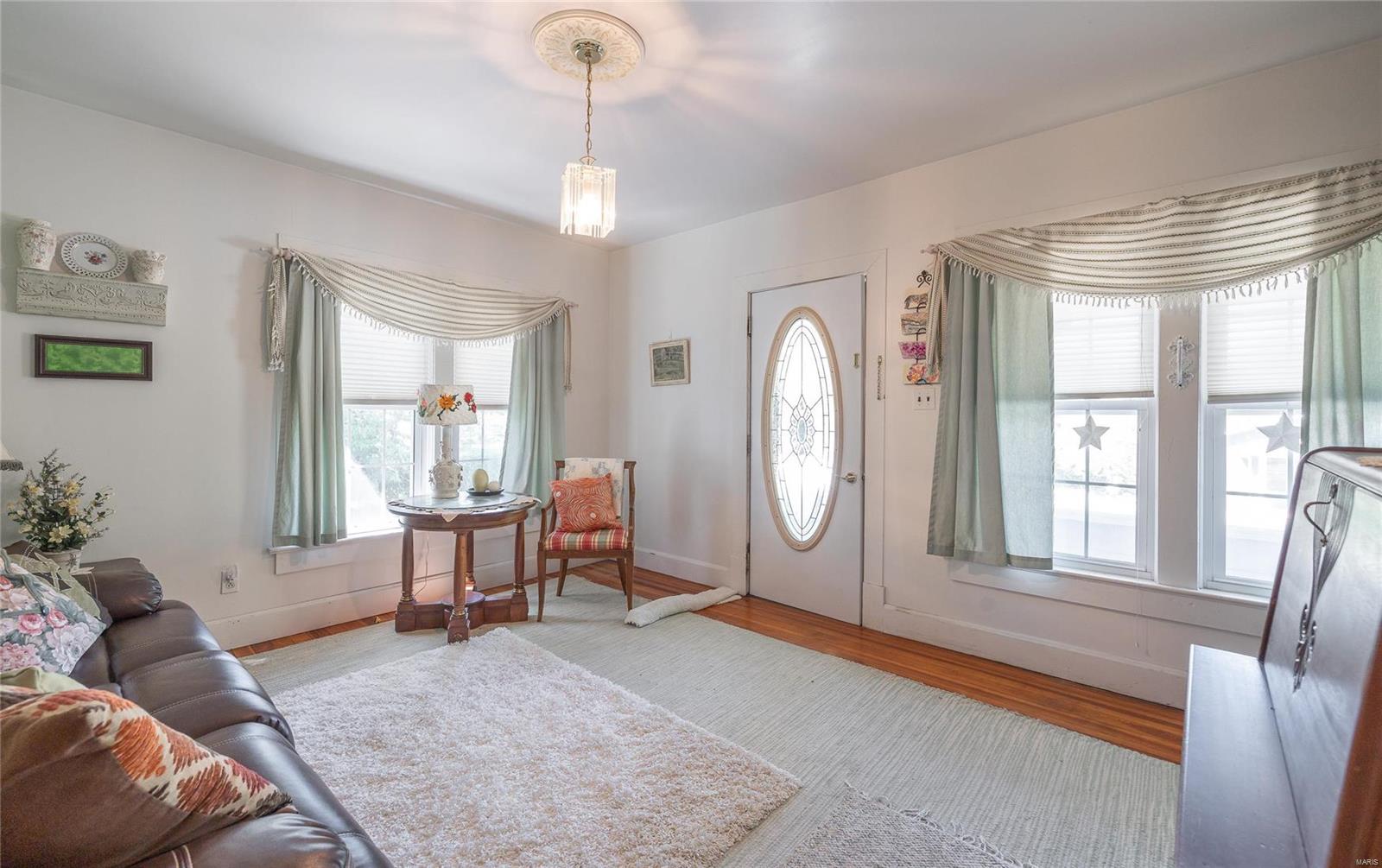 403 W Saint Louis Avenue