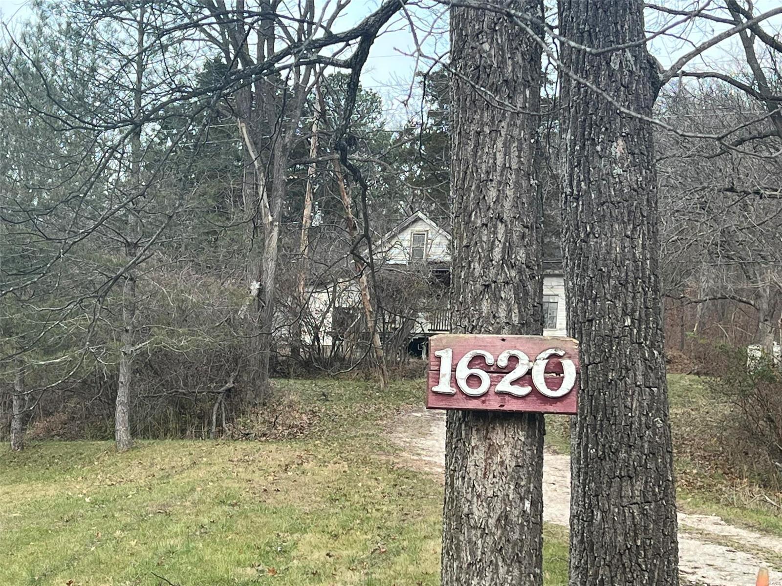 1620 Inez Lane