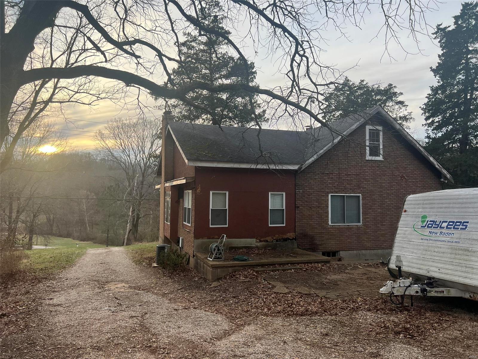 1620 Inez Lane