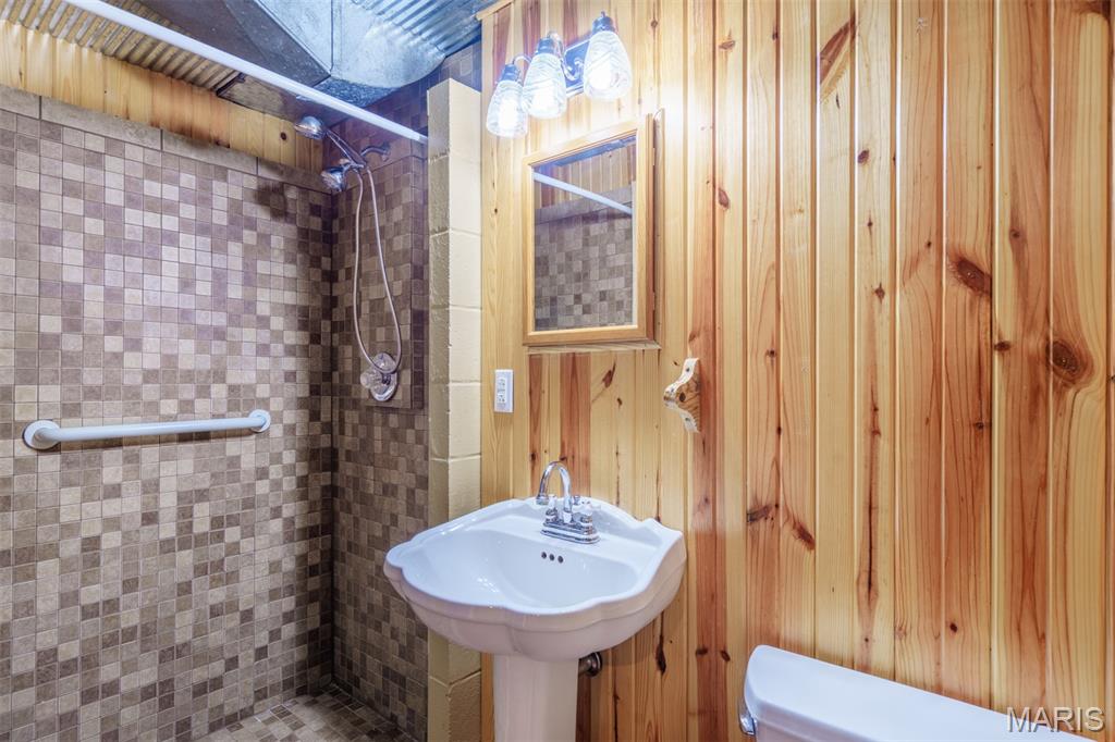 11501 County Road 8490