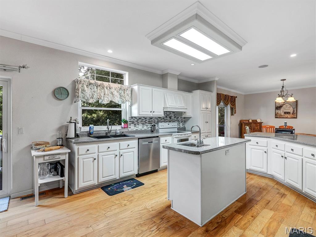 394 Sunset Echo Road