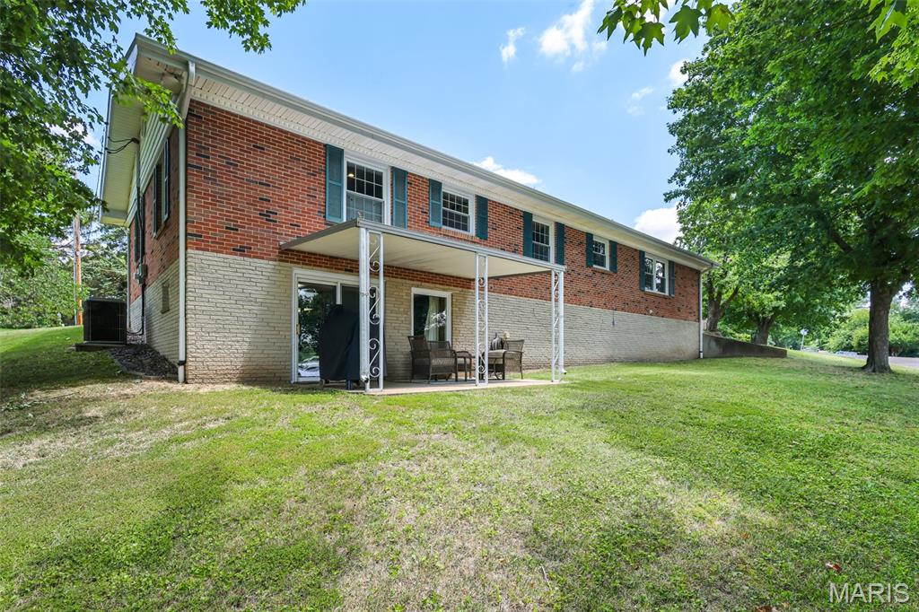 1908 Wishwood Drive