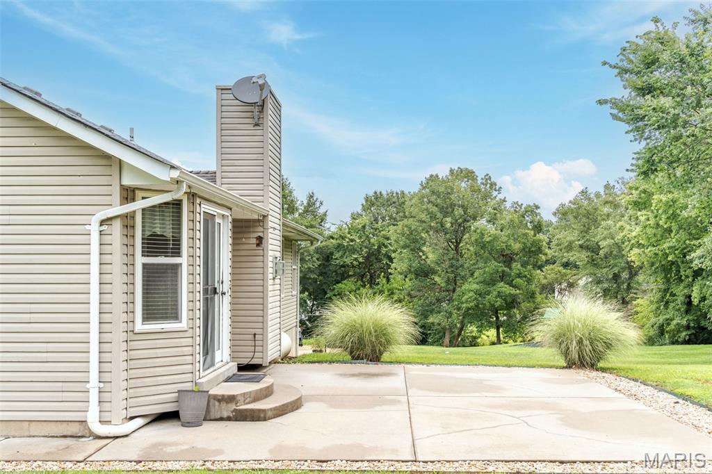 7728 Meadow View Circle