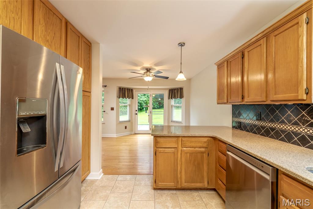 7728 Meadow View Circle