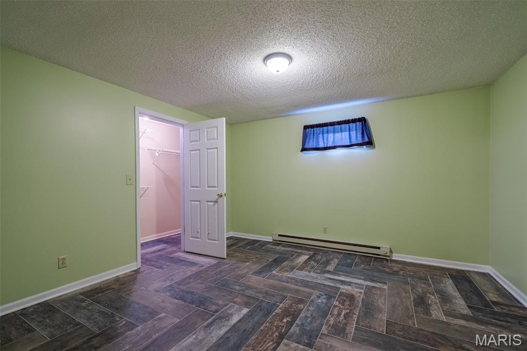 7728 Meadow View Circle