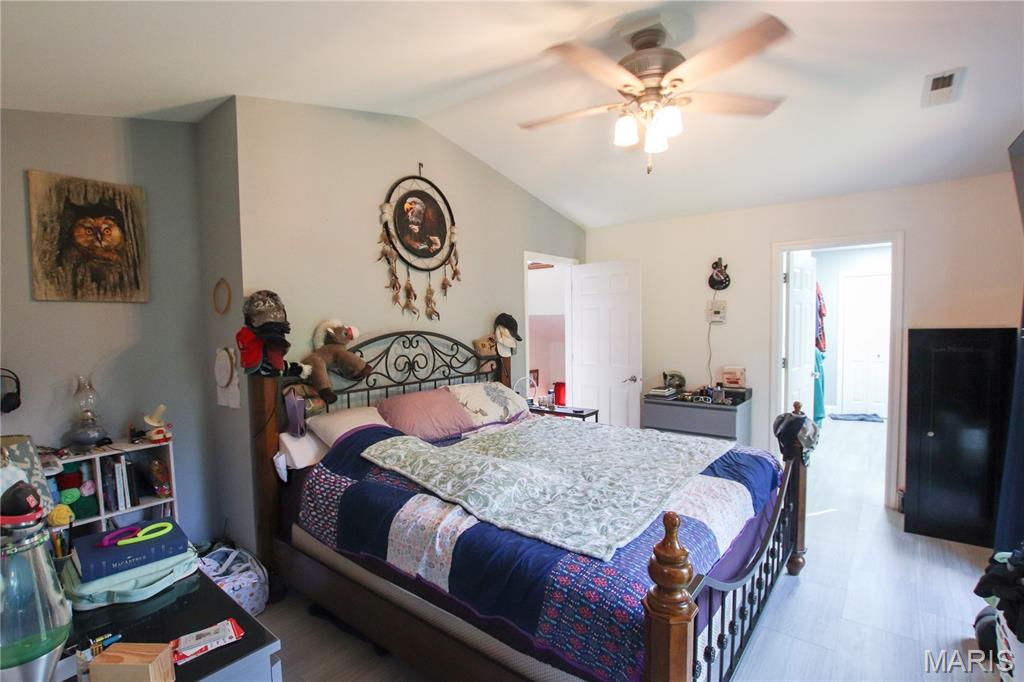904 Lynwood Lane