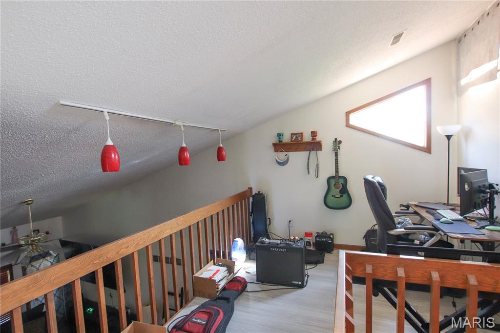 904 Lynwood Lane