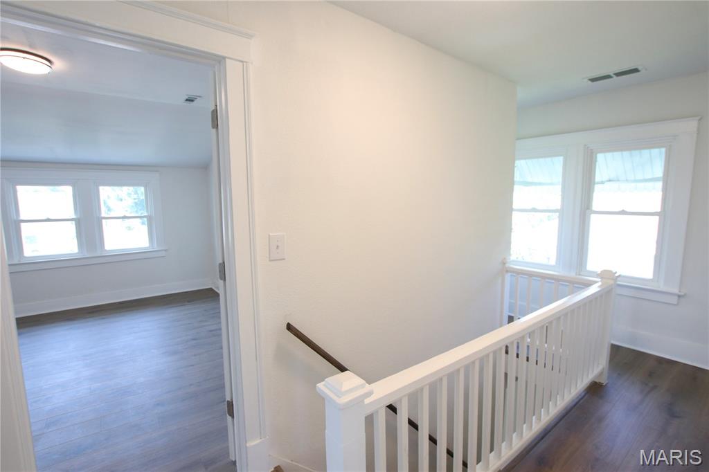 207 W Moore Avenue