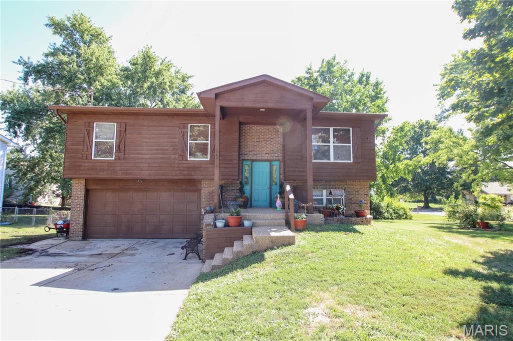 574 Falcon Drive