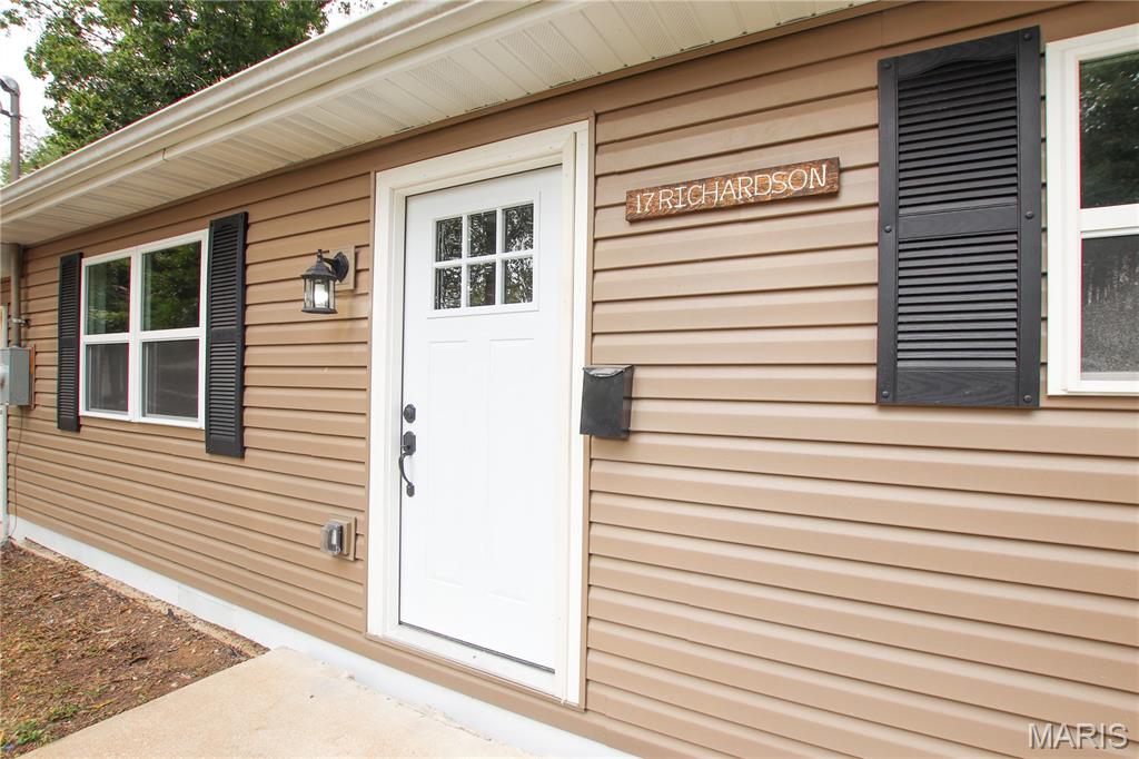 17 Richardson Drive