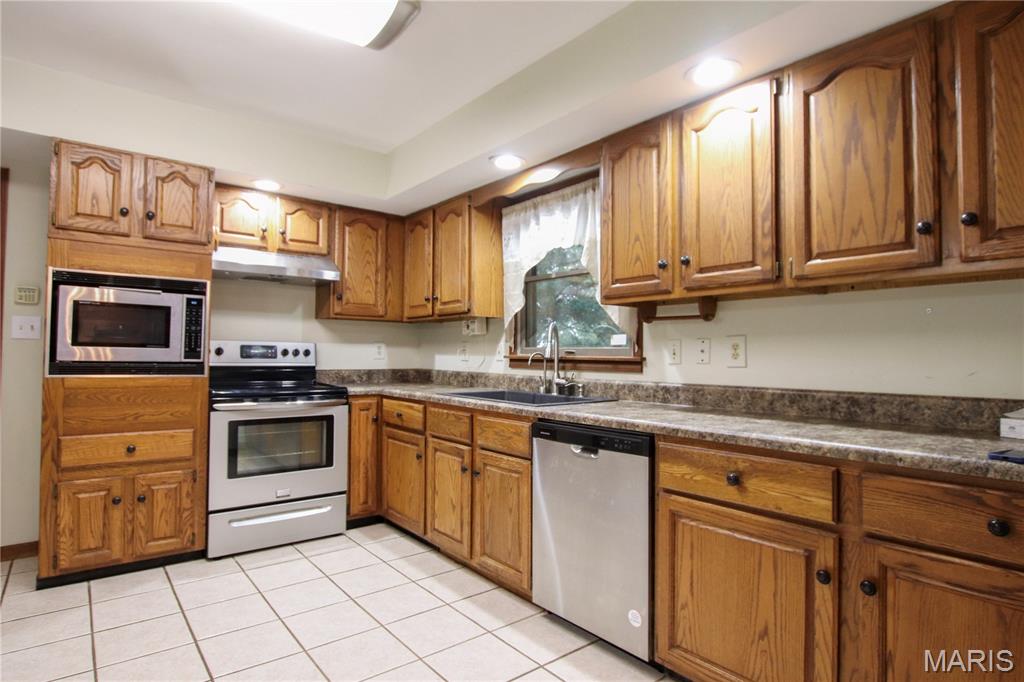 566 Country Lane
