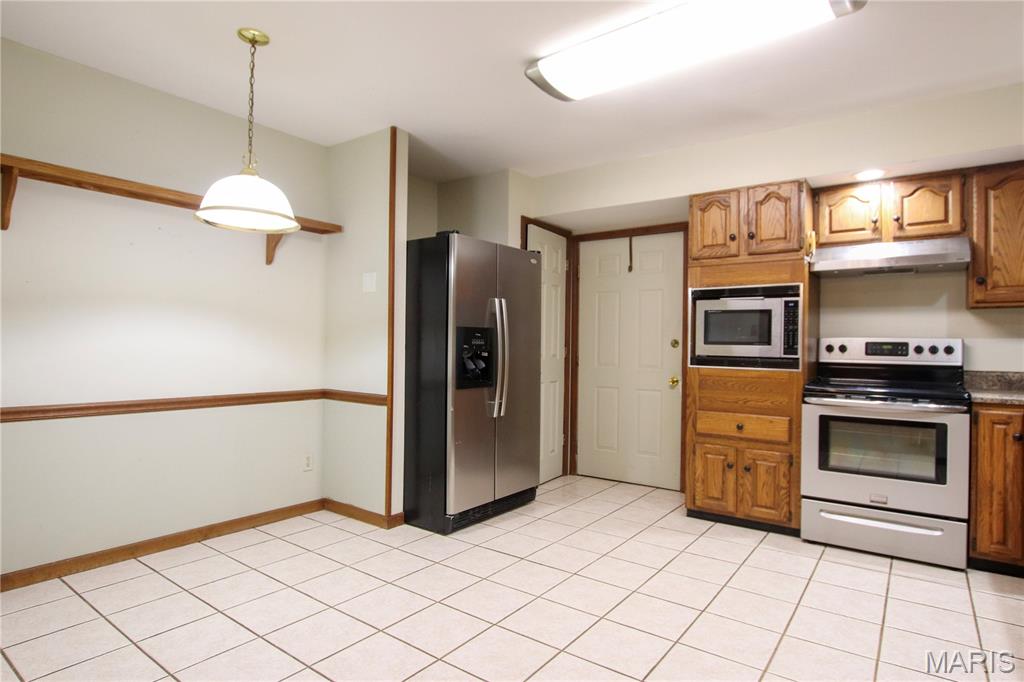 566 Country Lane