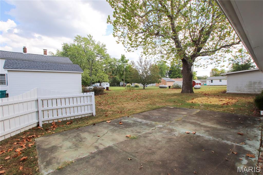 812 N Maple Street