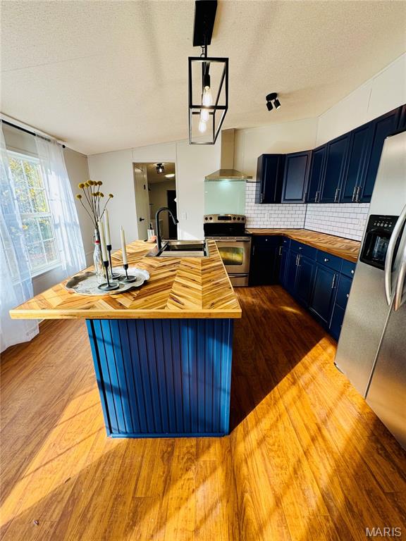 425 Misty Valley Lane