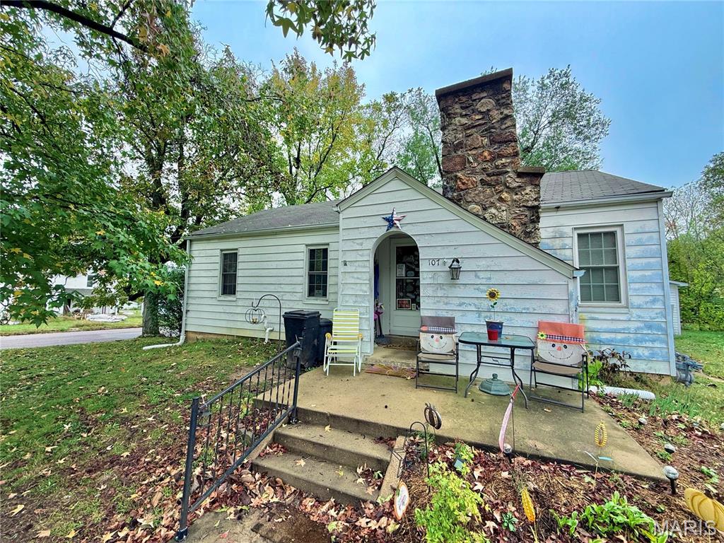 107 N Springfield Street