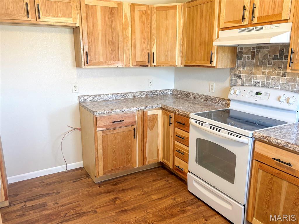 3728 Wildflower Lane