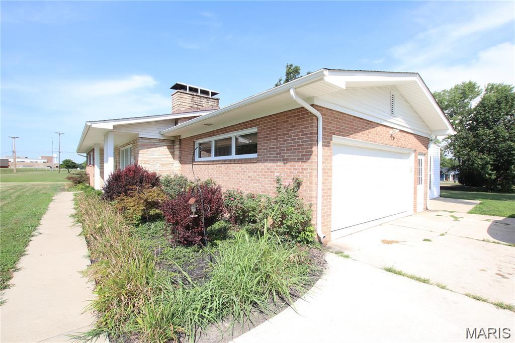 831 S Mansion Street