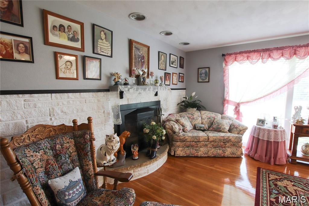 831 S Mansion Street