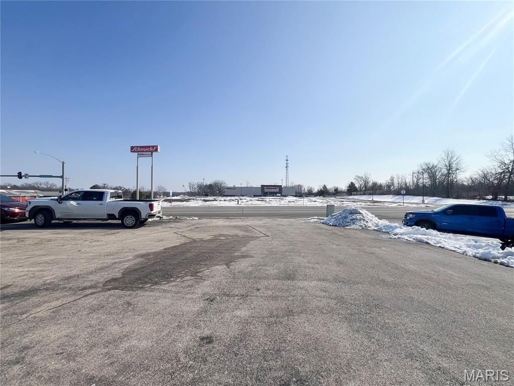 655 E Springfield Road Unit: 105