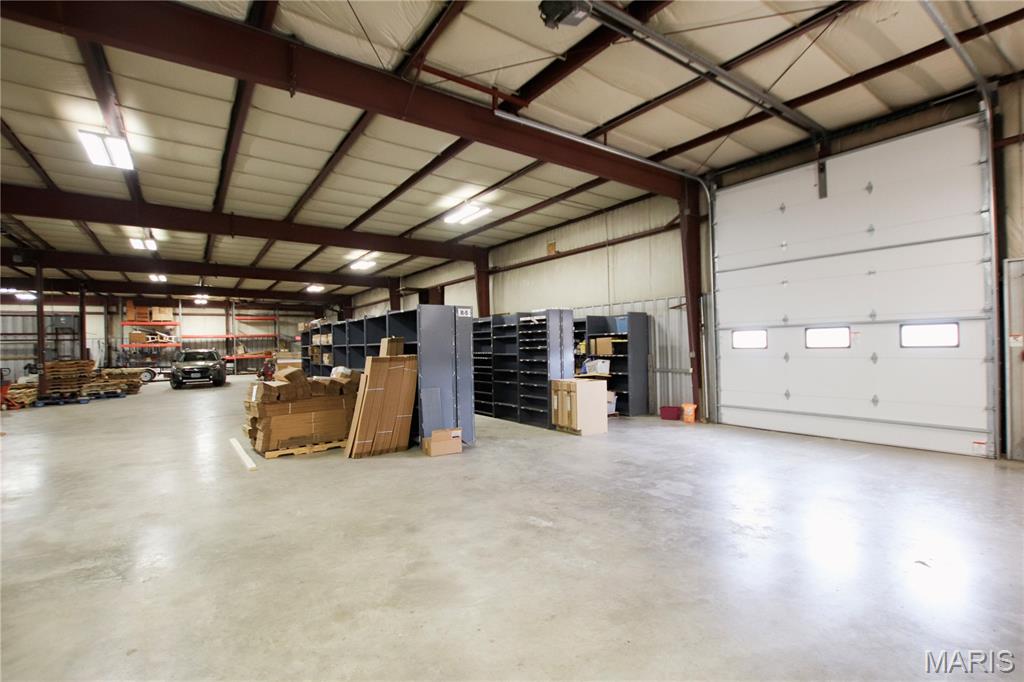 10825 N Service Road