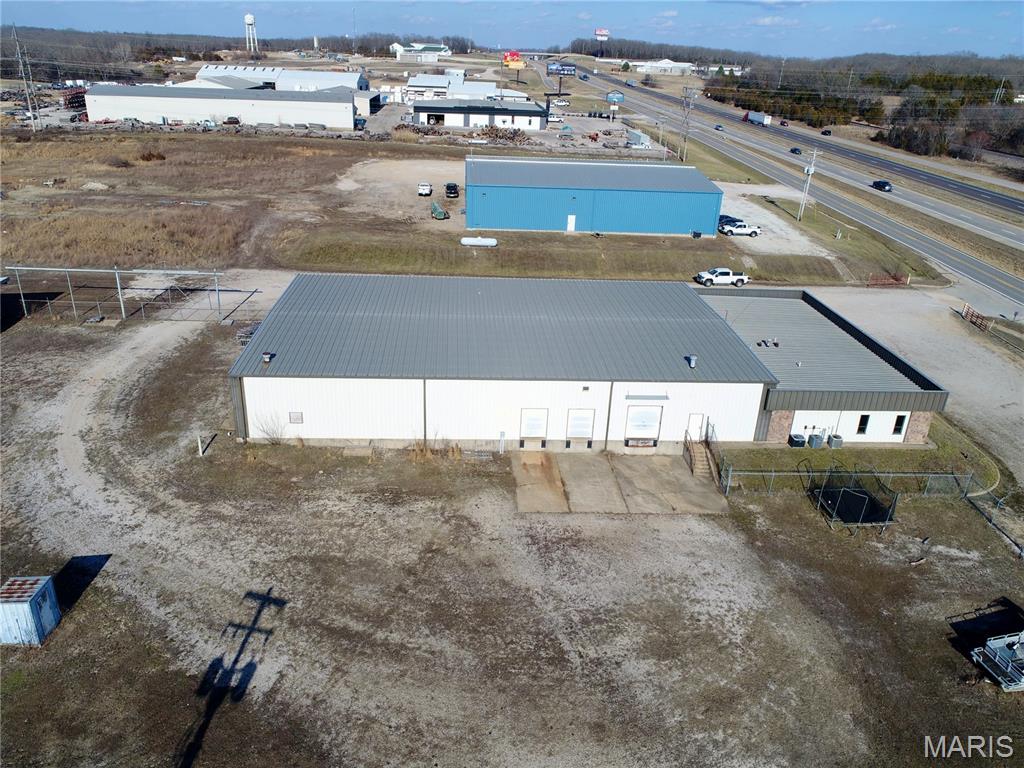 10825 N Service Road