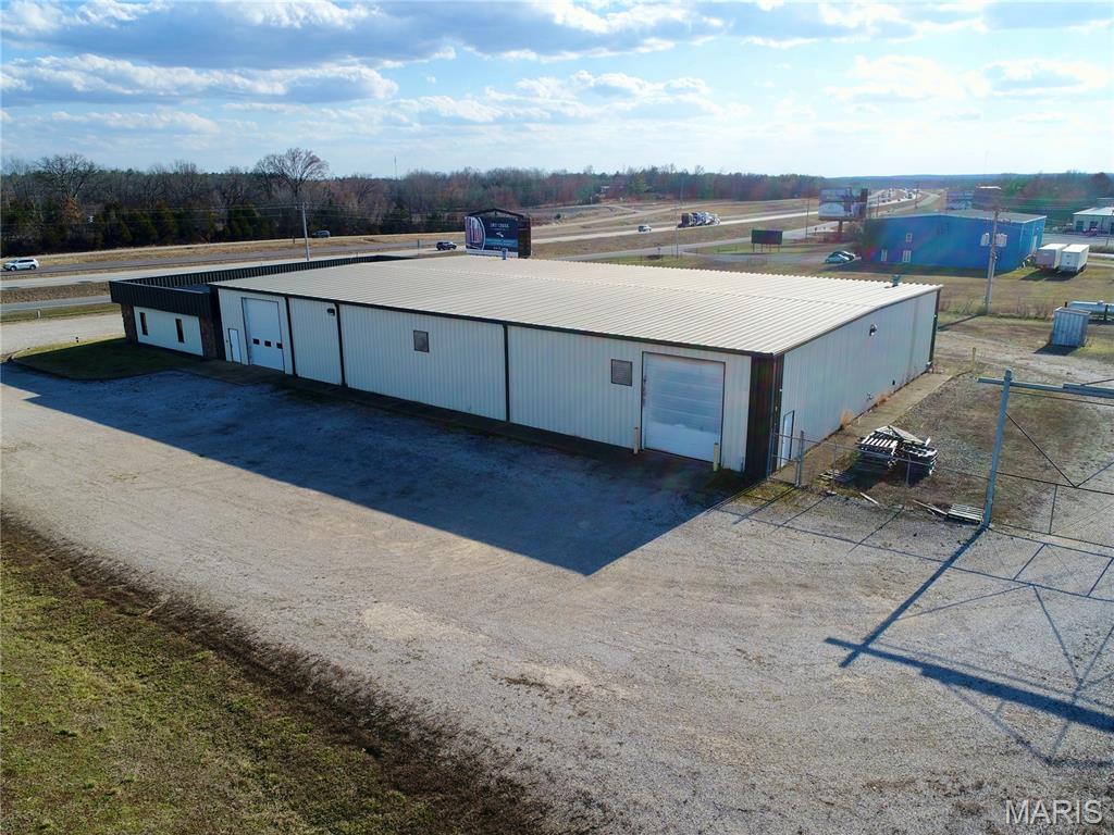 10825 N Service Road