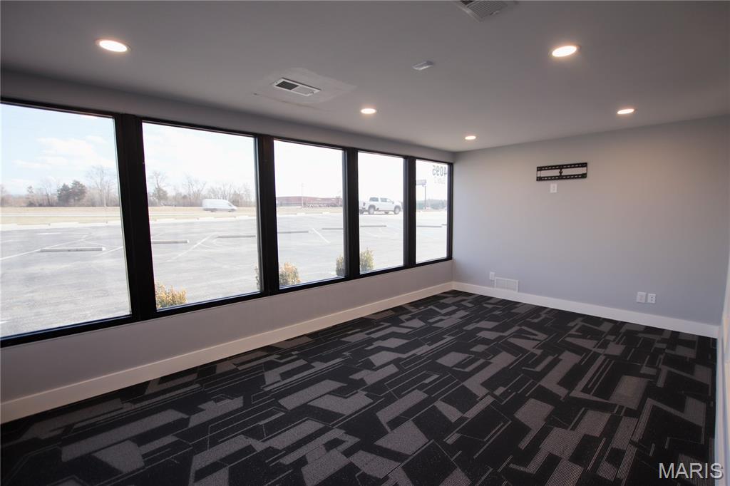 4095 N Service Road W