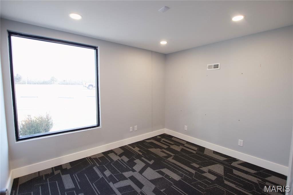 4095 N Service Road W