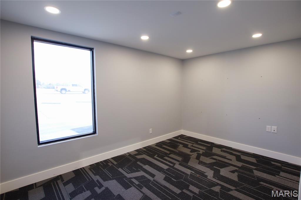 4095 N Service Road W