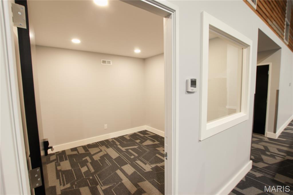 4095 N Service Road W