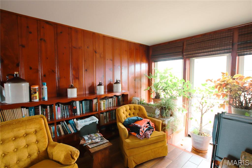 286 E Springfield Avenue