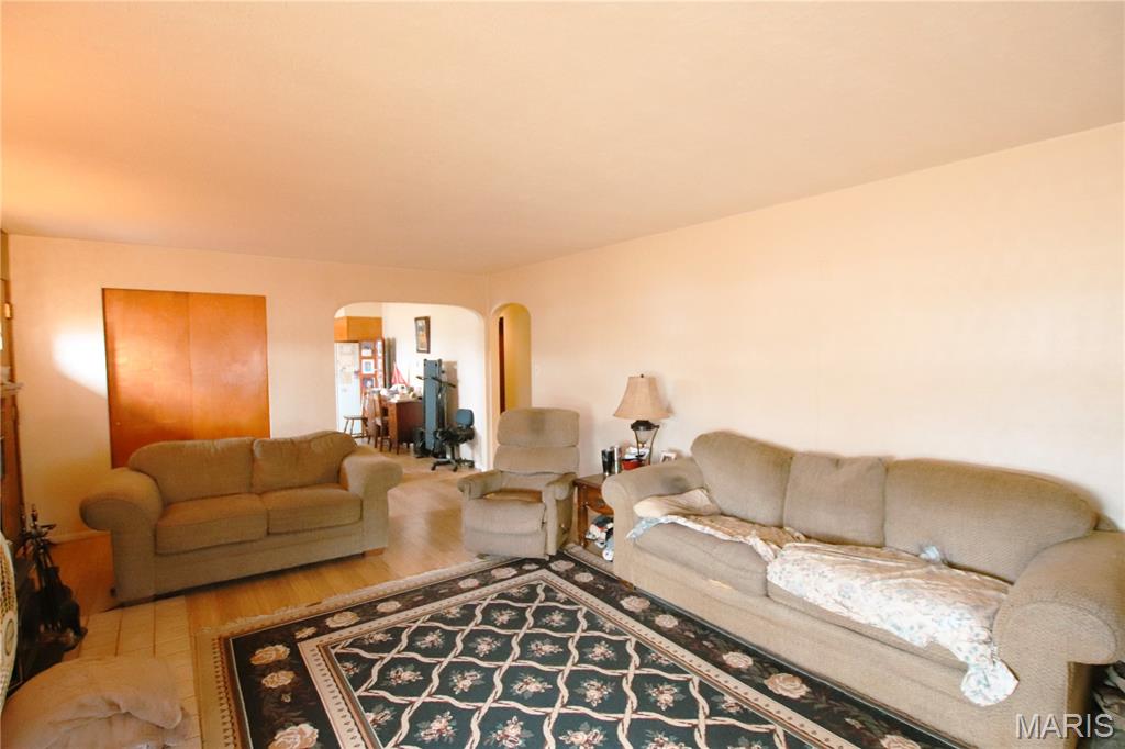 286 E Springfield Avenue