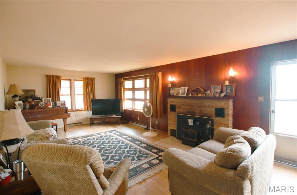 286 E Springfield Avenue