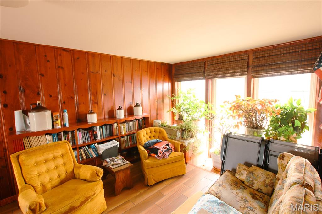 286 E Springfield Avenue