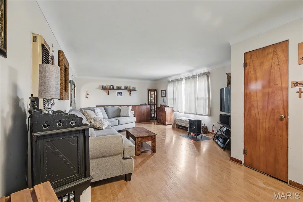 312 W Franklin Avenue