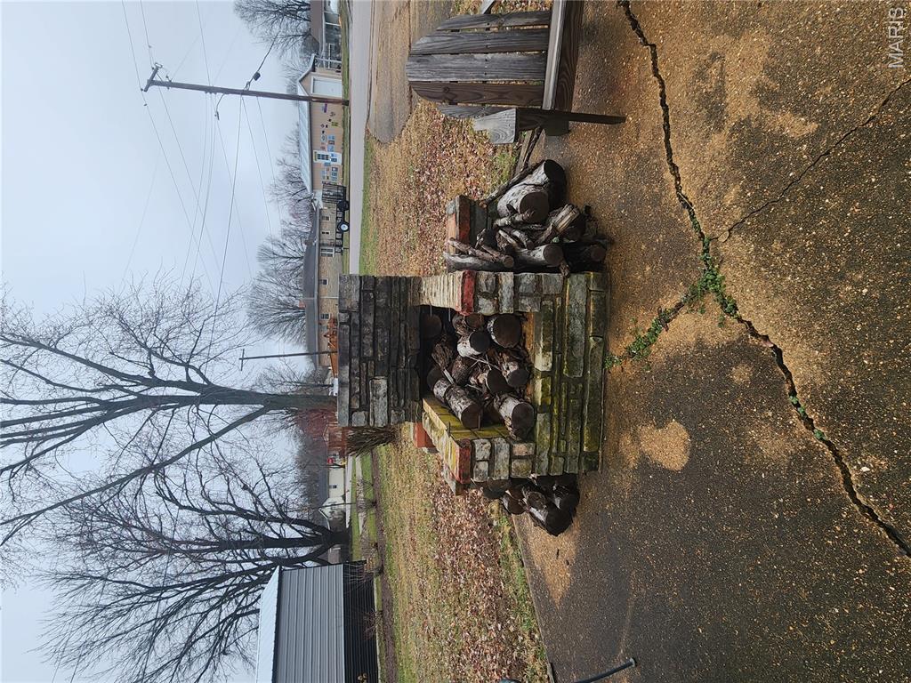 312 W Franklin Avenue