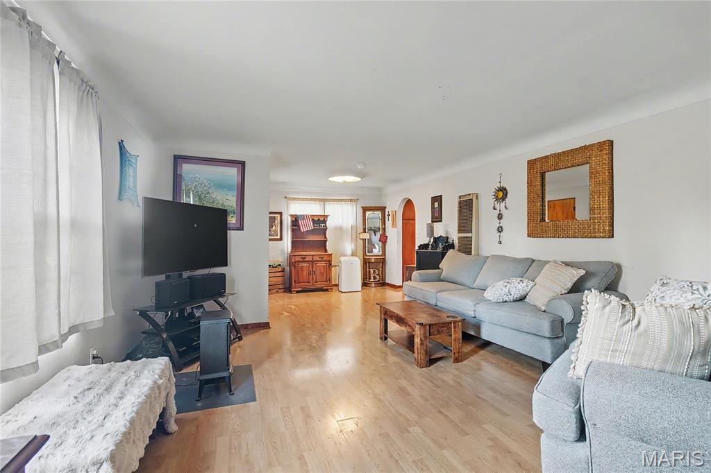 312 W Franklin Avenue