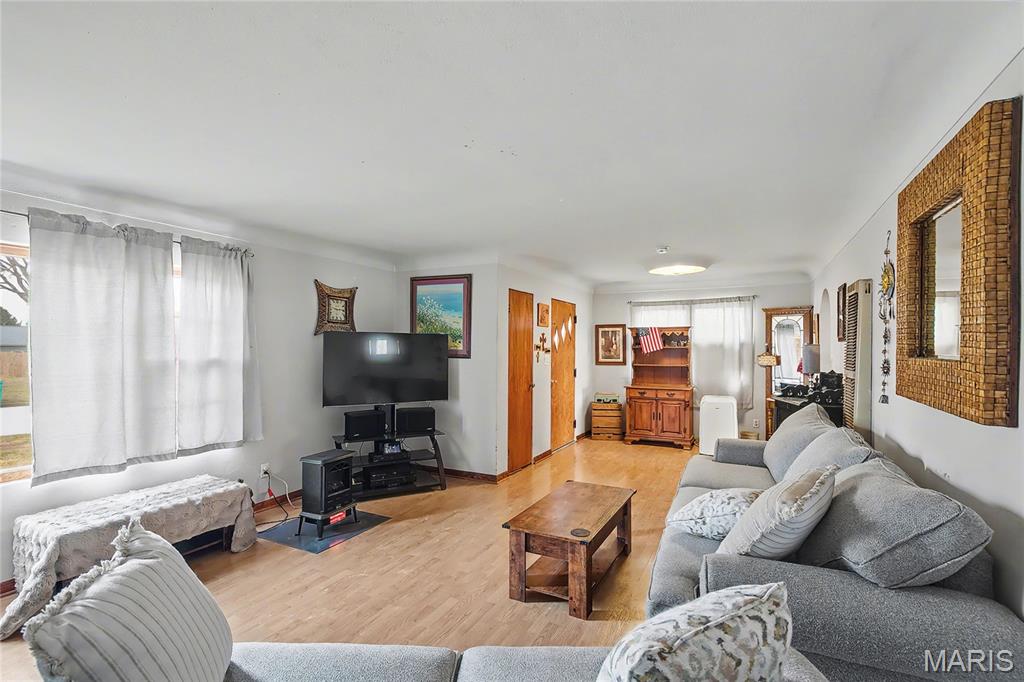 312 W Franklin Avenue