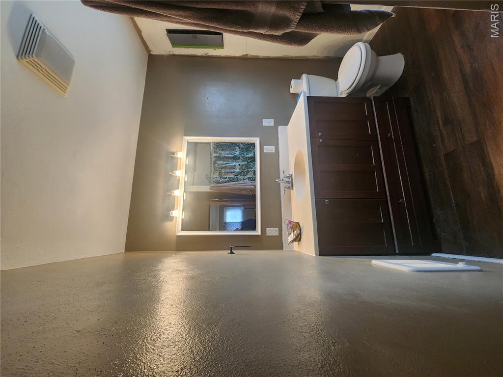 312 W Franklin Avenue