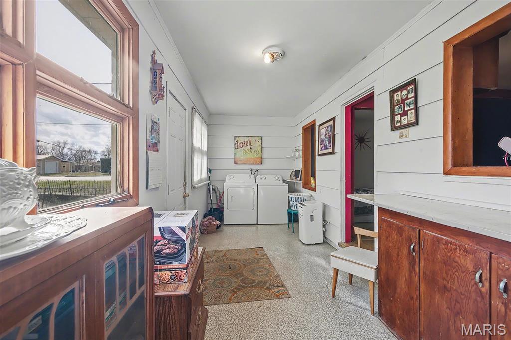 312 W Franklin Avenue