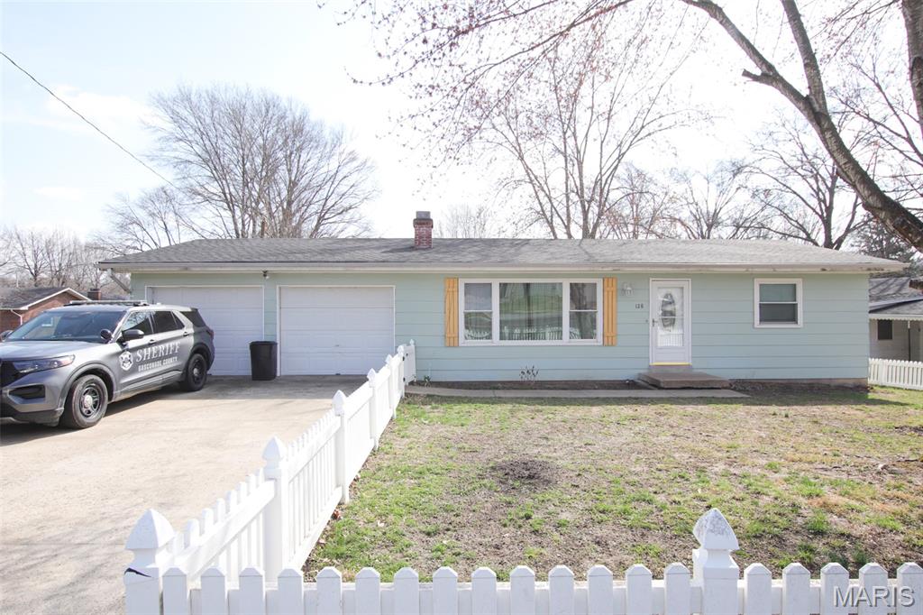 128 State Highway 100