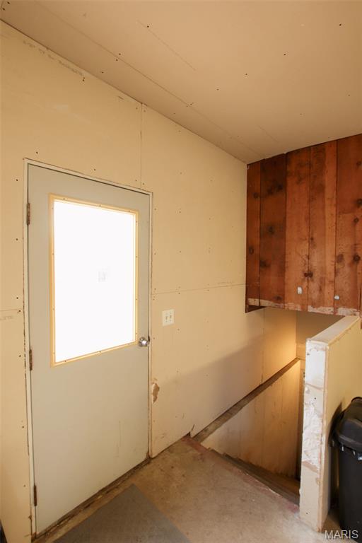 128 State Highway 100