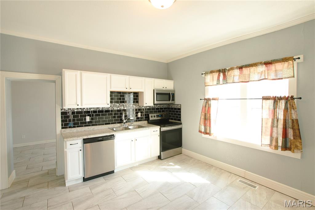 209 W Madison Avenue