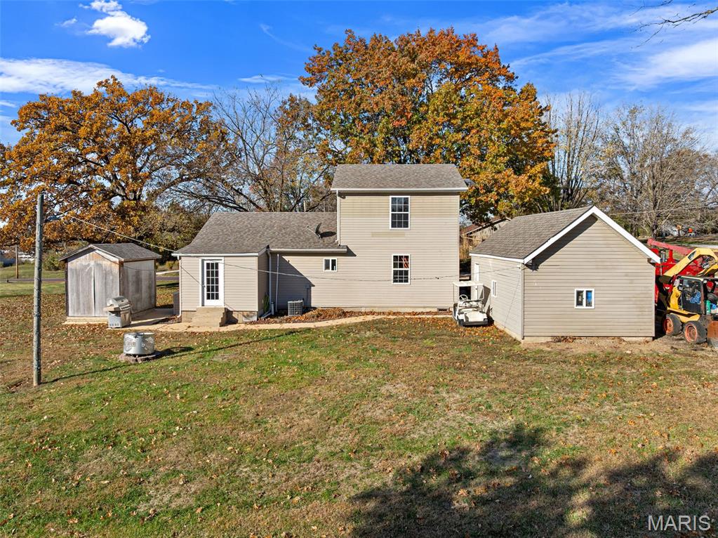 1122 Old County Farm Road
