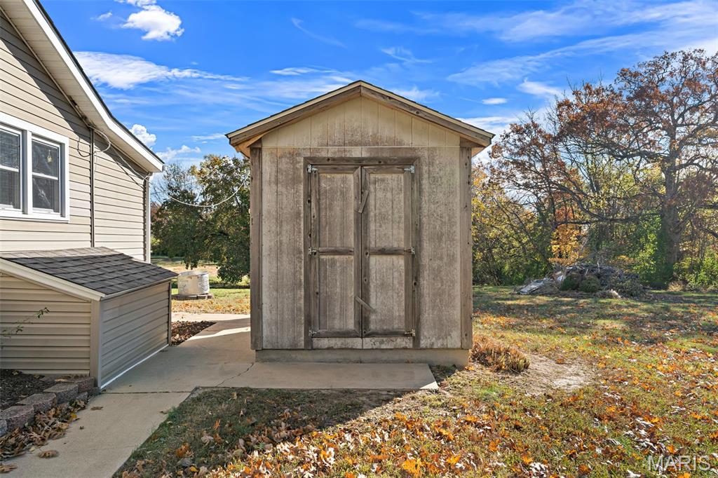 1122 Old County Farm Road