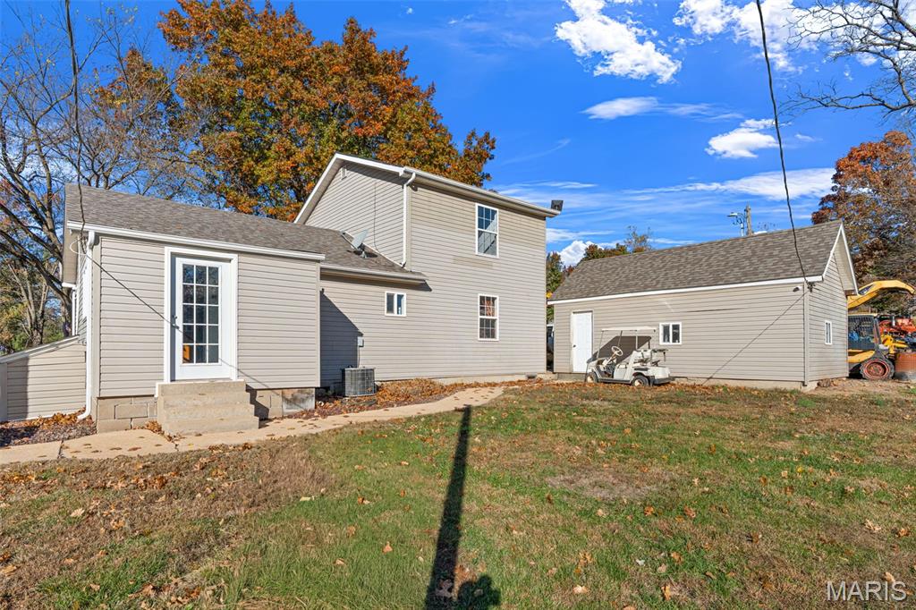 1122 Old County Farm Road