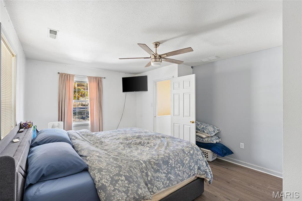 1122 Old County Farm Road