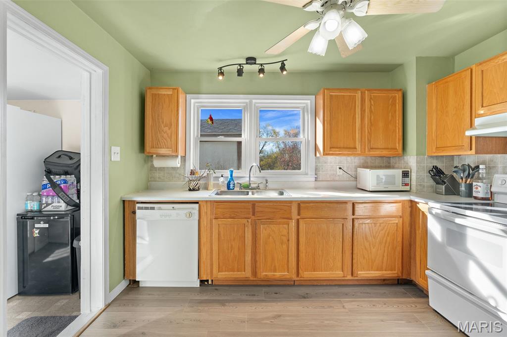 1122 Old County Farm Road